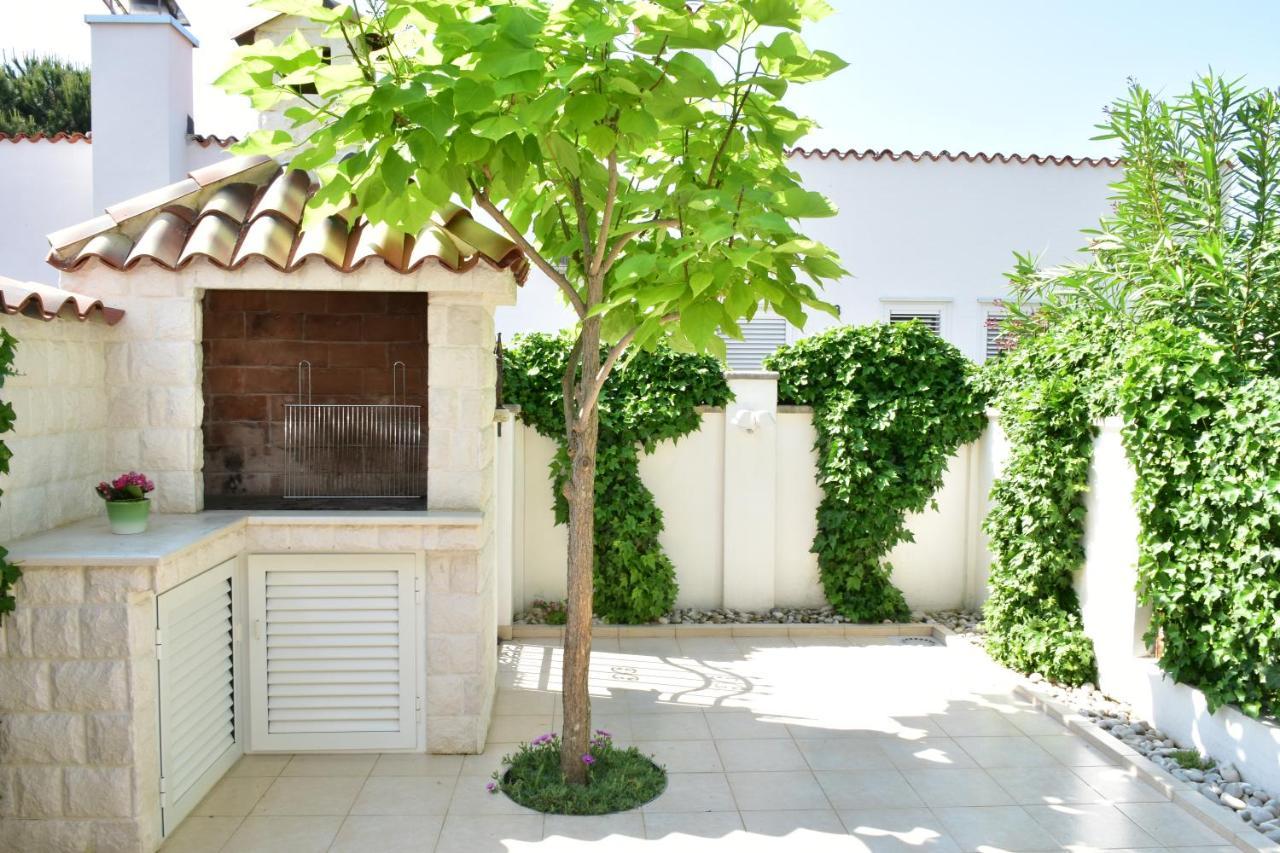 Holiday Home M&M Novigrad Istria エクステリア 写真