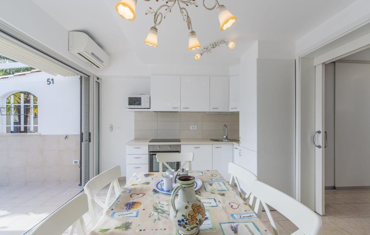 Holiday Home M&M Novigrad Istria エクステリア 写真